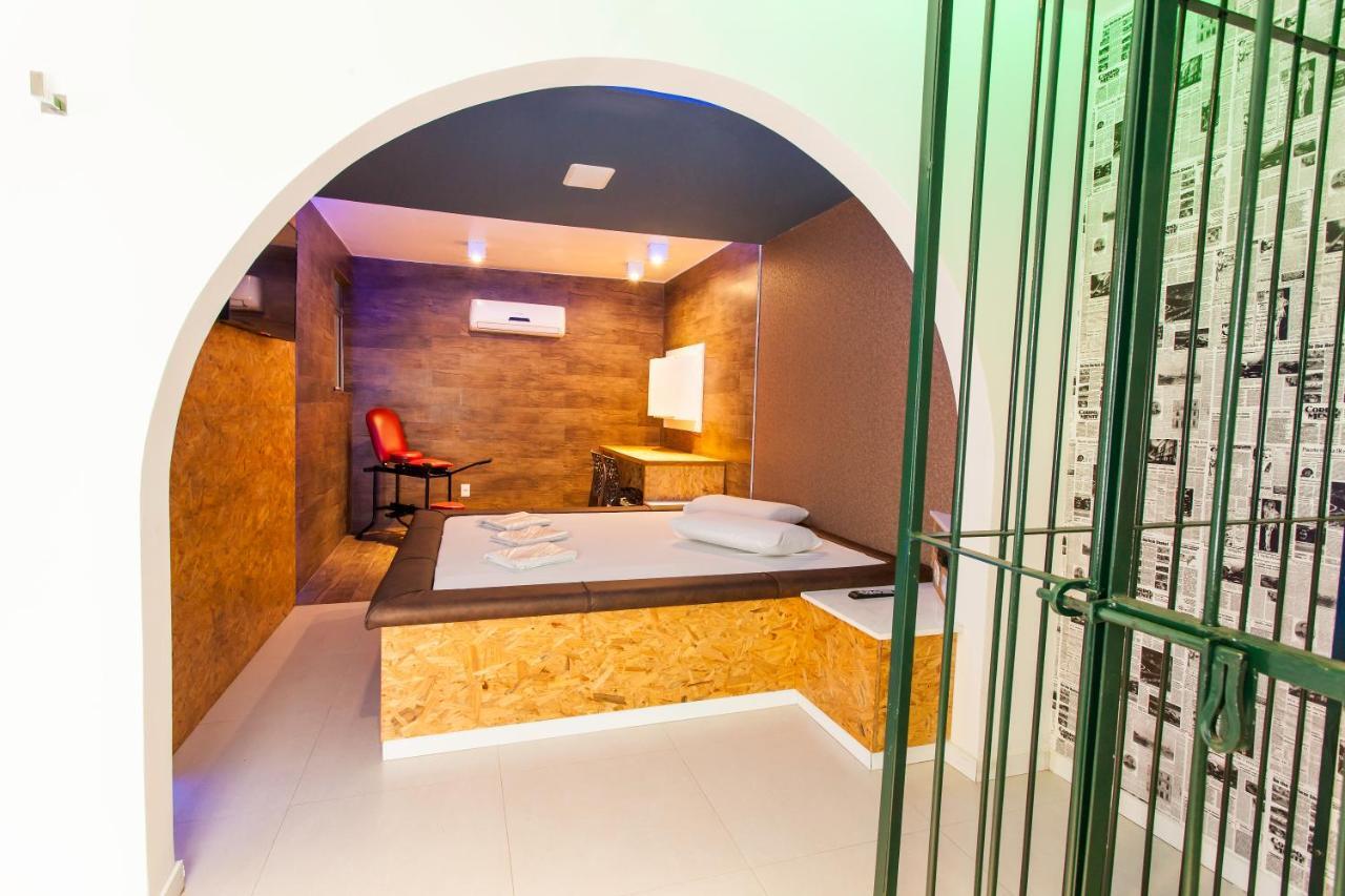 Almirante Tamandaré Motel Napoleon מראה חיצוני תמונה